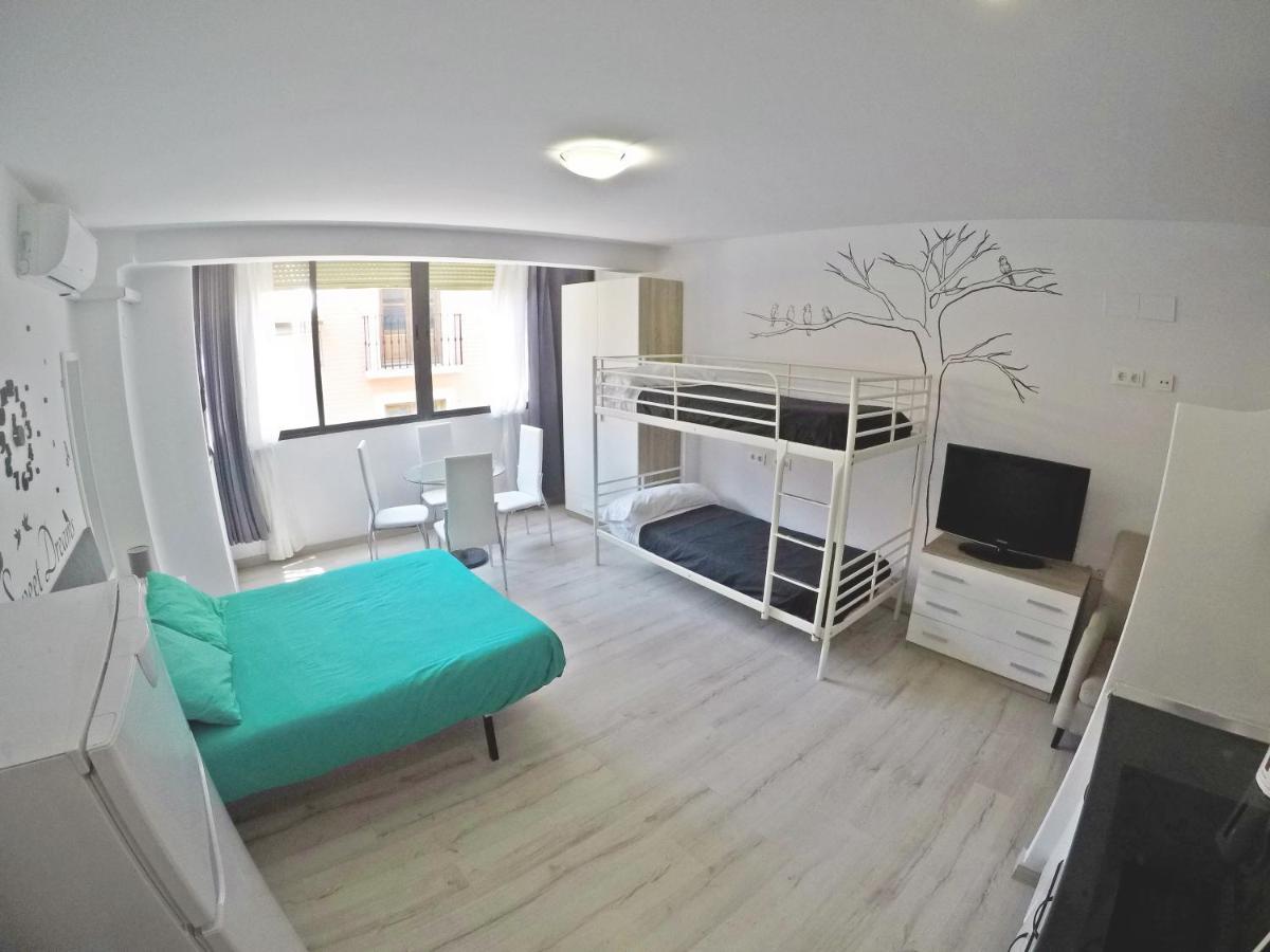 Mesonhomes Suites Center - Stay & Work กรานาดา ภายนอก รูปภาพ